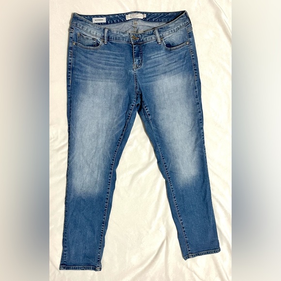 torrid Denim - Torrid Women's Denim Boyfriend Blue Jeans Size 16R